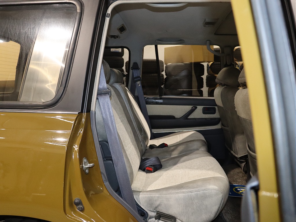 【Renoca　type WONDER】 80年代のトヨタ純正カラーシシリアンオリーブNEWオールペイント。 ブラウンとグリーンを混ぜたようなノスタルジック感満載のニュアンスカラー！