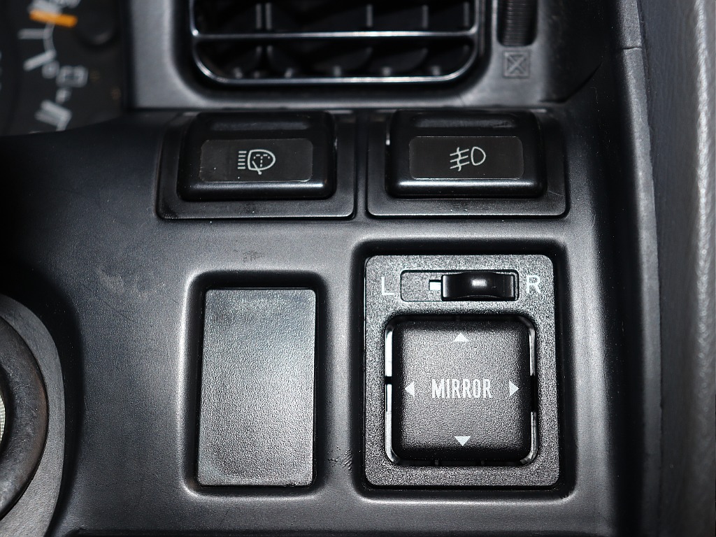 【Renoca　type WONDER】 80年代のトヨタ純正カラーシシリアンオリーブNEWオールペイント。 ブラウンとグリーンを混ぜたようなノスタルジック感満載のニュアンスカラー！