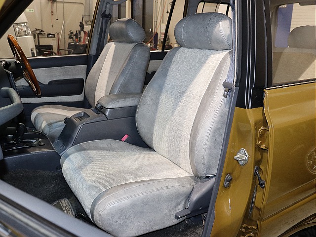 【Renoca　type WONDER】 80年代のトヨタ純正カラーシシリアンオリーブNEWオールペイント。 ブラウンとグリーンを混ぜたようなノスタルジック感満載のニュアンスカラー！