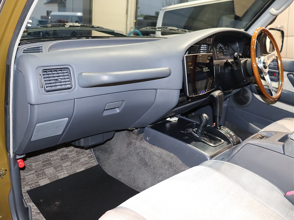 【Renoca　type WONDER】 80年代のトヨタ純正カラーシシリアンオリーブNEWオールペイント。 ブラウンとグリーンを混ぜたようなノスタルジック感満載のニュアンスカラー！