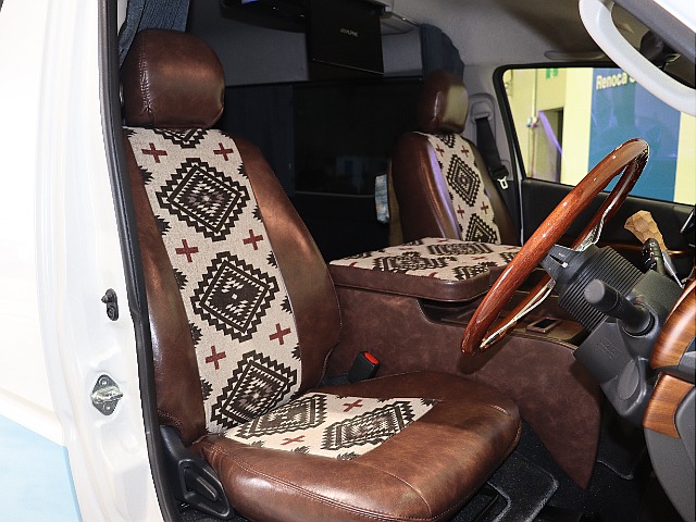 買取直販・Renoca CoastLines・BELUGAキャンピング内装♪