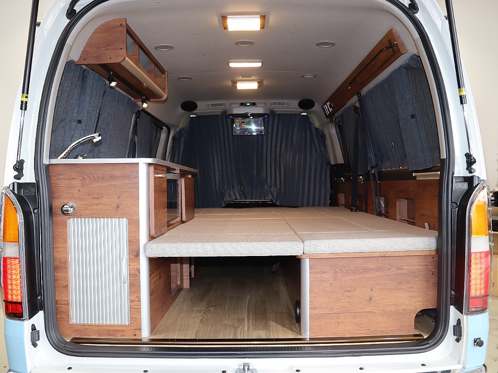 買取直販・Renoca CoastLines・BELUGAキャンピング内装♪