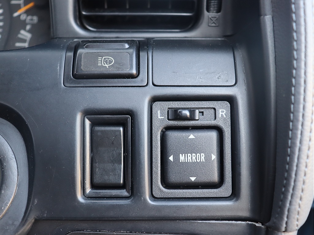 トヨタ ランドクルーザー80(32枚目)