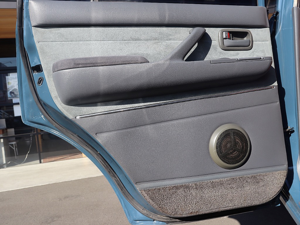 トヨタ ランドクルーザー80(38枚目)