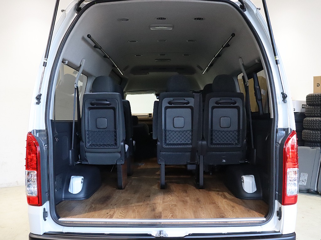 【Renoca CoastLines/激レア車 コミューターGL3ナンバー10人乗り変更】嬉しいディーゼルエンジン♪