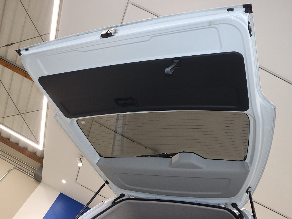 【Renoca CoastLines/激レア車 コミューターGL3ナンバー10人乗り変更】嬉しいディーゼルエンジン♪