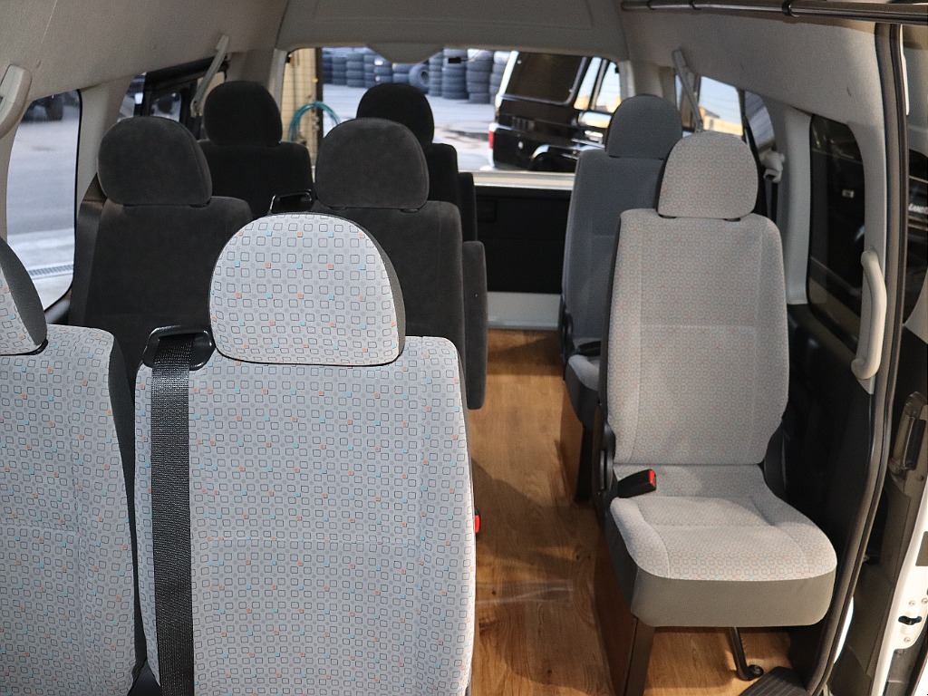 【Renoca CoastLines/激レア車 コミューターGL3ナンバー10人乗り変更】嬉しいディーゼルエンジン♪