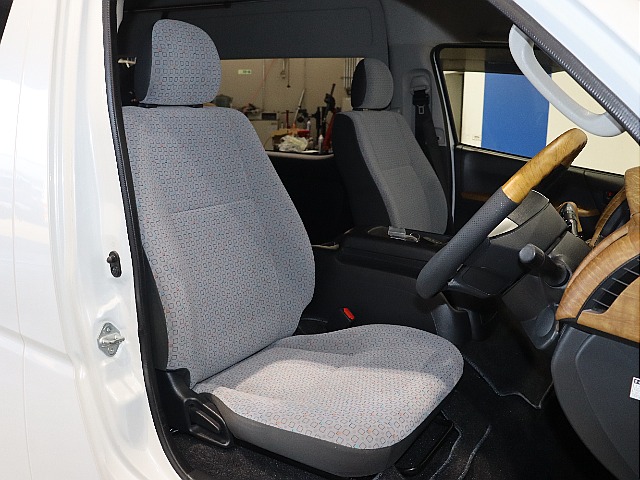 【Renoca CoastLines/激レア車 コミューターGL3ナンバー10人乗り変更】嬉しいディーゼルエンジン♪