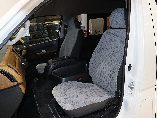 【Renoca CoastLines/激レア車 コミューターGL3ナンバー10人乗り変更】嬉しいディーゼルエンジン♪