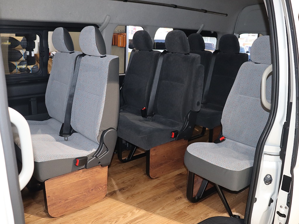 【Renoca CoastLines/激レア車 コミューターGL3ナンバー10人乗り変更】嬉しいディーゼルエンジン♪