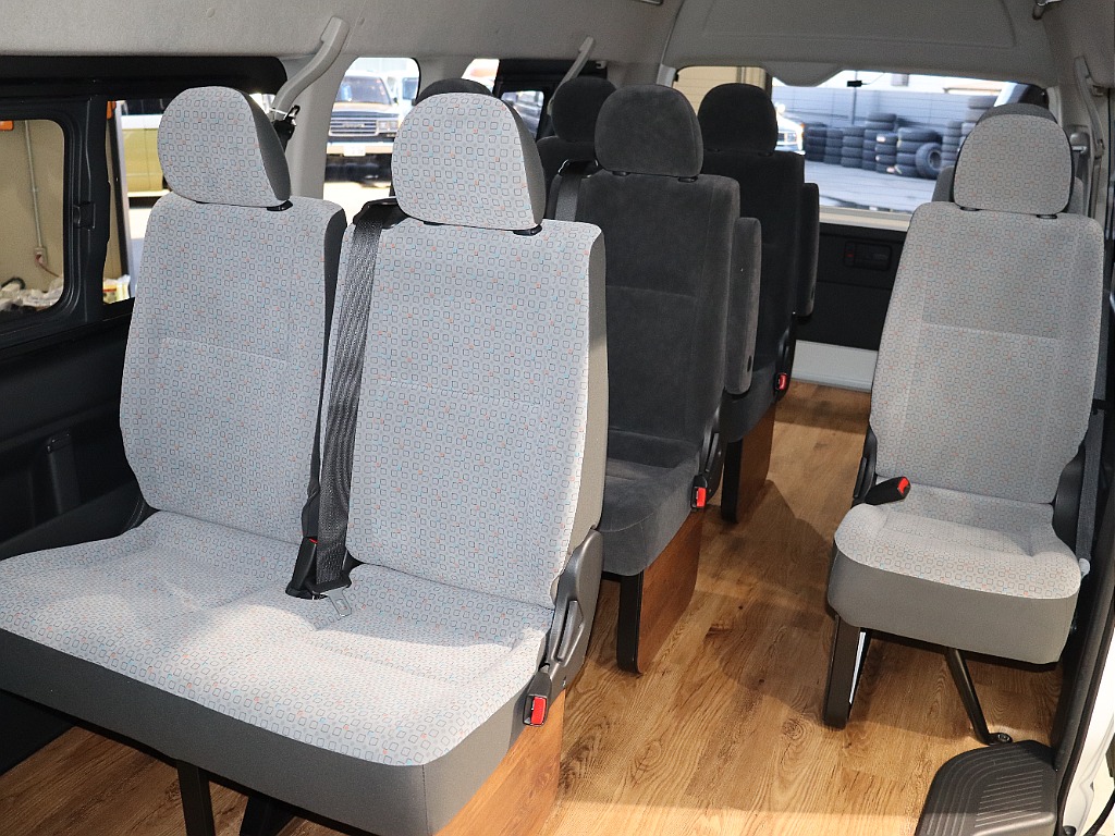 【Renoca CoastLines/激レア車 コミューターGL3ナンバー10人乗り変更】嬉しいディーゼルエンジン♪