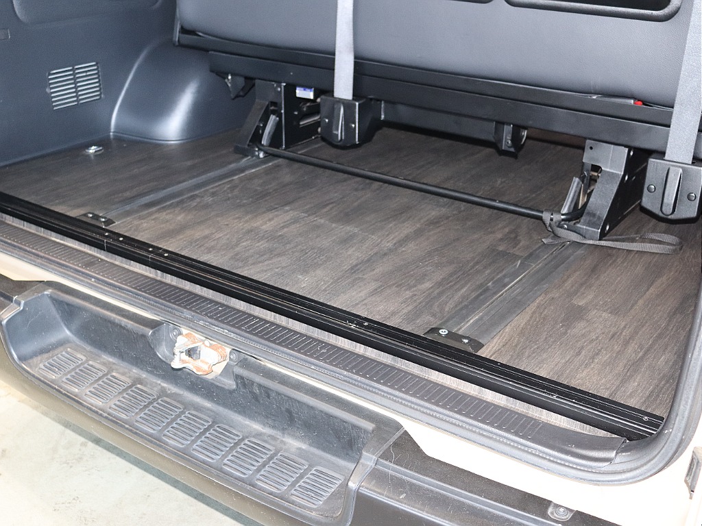 買取直販・希少シートアレンジ1ナンバー8人乗り♪嬉しいディーゼルエンジン♪