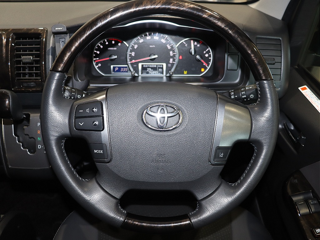 トヨタ ハイエースバン(25枚目)