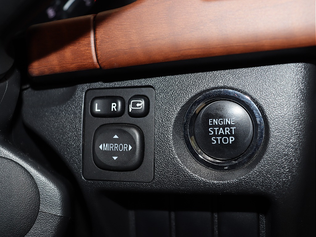 Renoca CoastLines/R1年ワイドバンDARKPRIMEⅡガソリン4WD・角目フェイス・ナルドグレーペイント