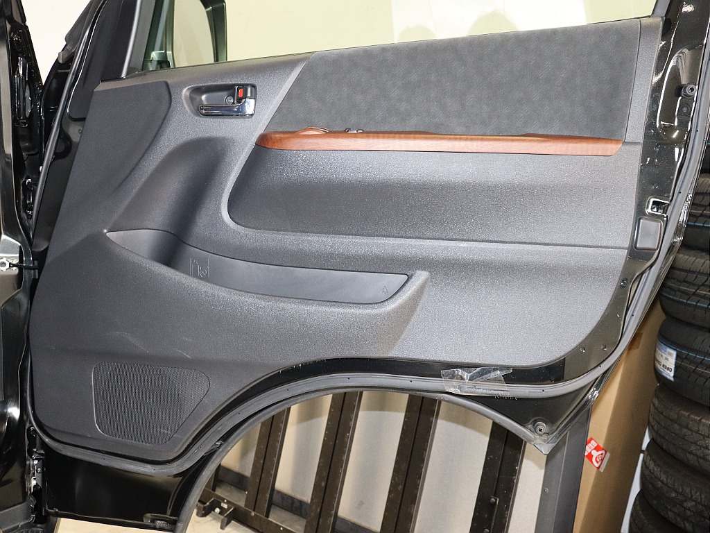 【Renoca CoastLines/R5年ワゴンGL4WD】純正ブラック×角目LEDフェイス♪高額大画面ツインモニター付き♪【全国納車可】