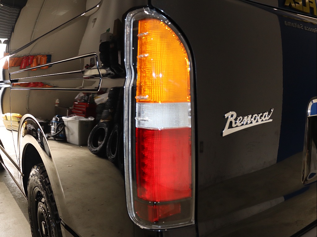 【Renoca CoastLines/R5年ワゴンGL4WD】純正ブラック×角目LEDフェイス♪高額大画面ツインモニター付き♪【全国納車可】