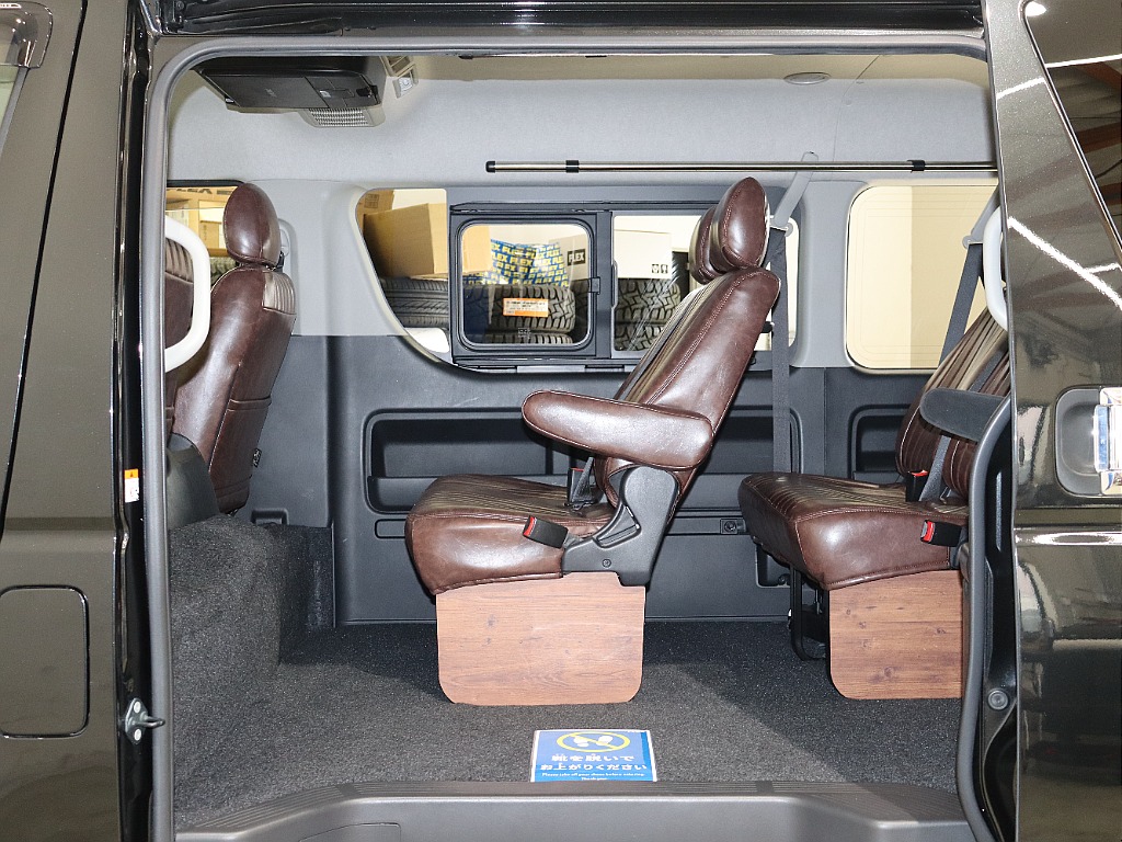 【Renoca CoastLines/R5年ワゴンGL4WD】純正ブラック×角目LEDフェイス♪高額大画面ツインモニター付き♪【全国納車可】