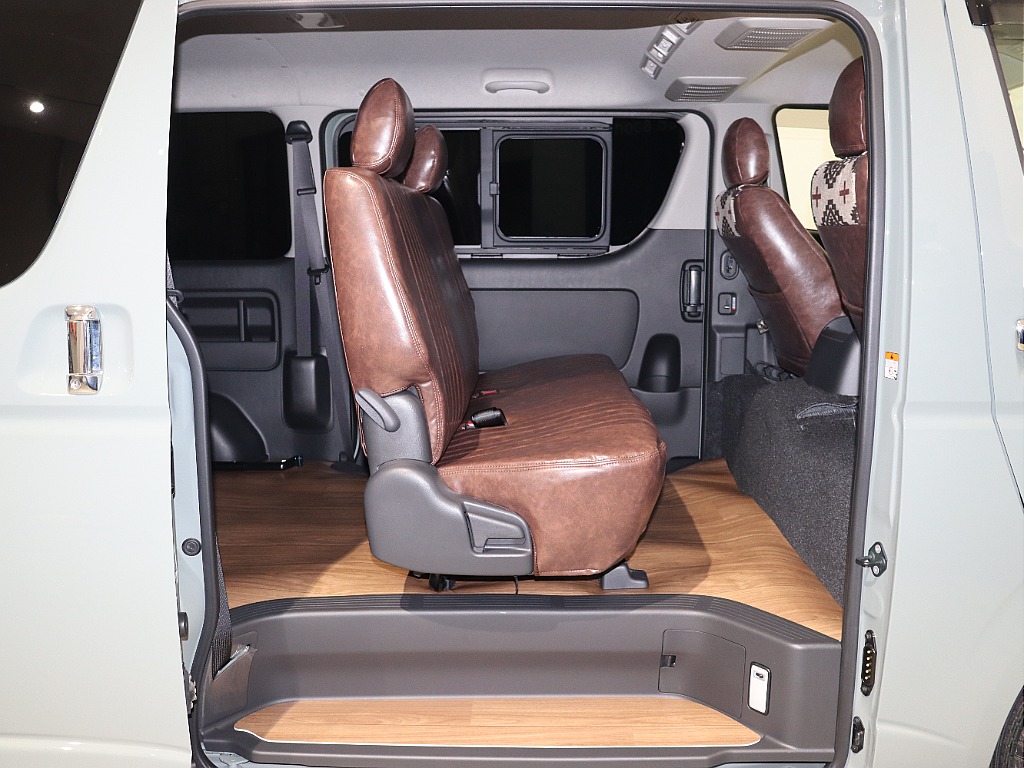 Renoca CoastLines・R7年スーパーGLアースカラーPKG・走行距離200キロ台