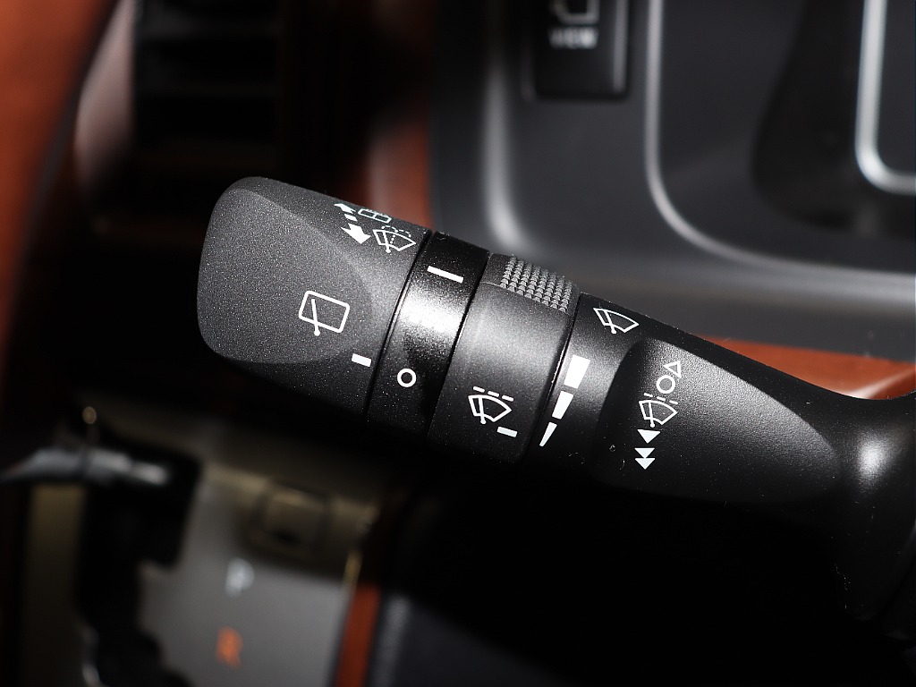 Renoca CoastLines・R7年スーパーGLアースカラーPKG・走行距離200キロ台