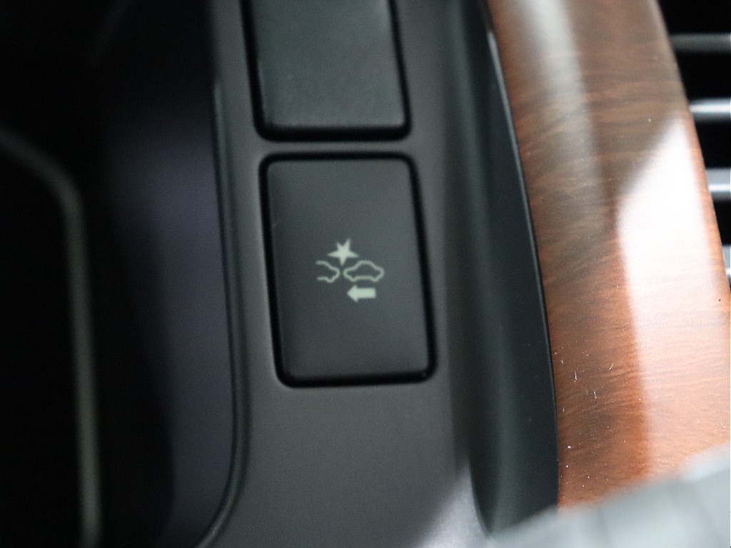 Renoca CoastLines・R7年スーパーGLアースカラーPKG・走行距離200キロ台