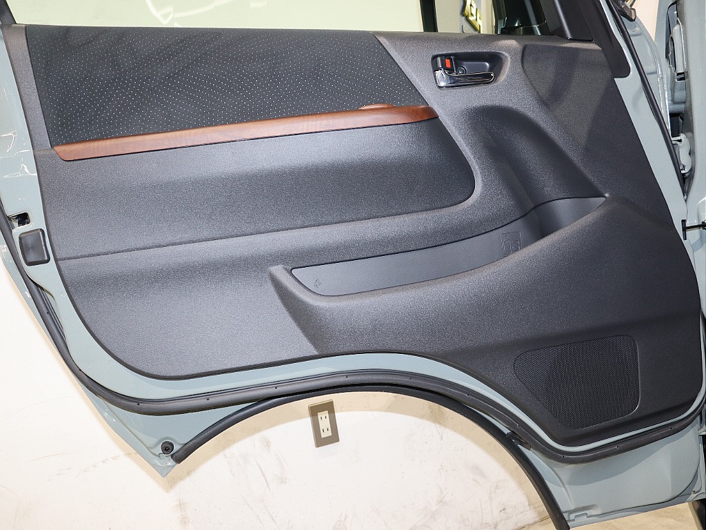 Renoca CoastLines・R7年スーパーGLアースカラーPKG・走行距離200キロ台