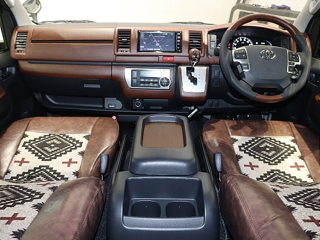 Renoca CoastLines・R7年スーパーGLアースカラーPKG・走行距離200キロ台