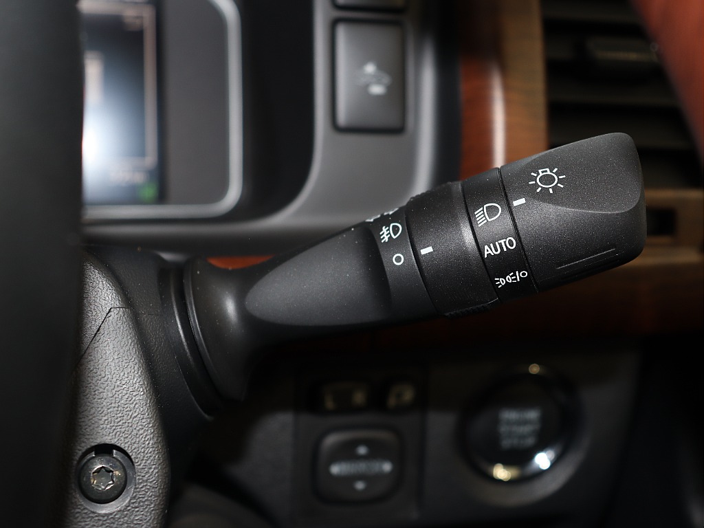 純正シルバー×角目フェイス×マットブラックペイント・13.3インチディスプレイオーディオ♪