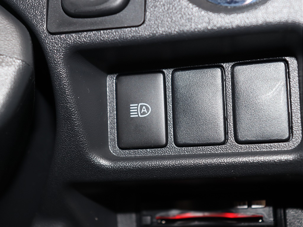 純正シルバー×角目フェイス×マットブラックペイント・13.3インチディスプレイオーディオ♪