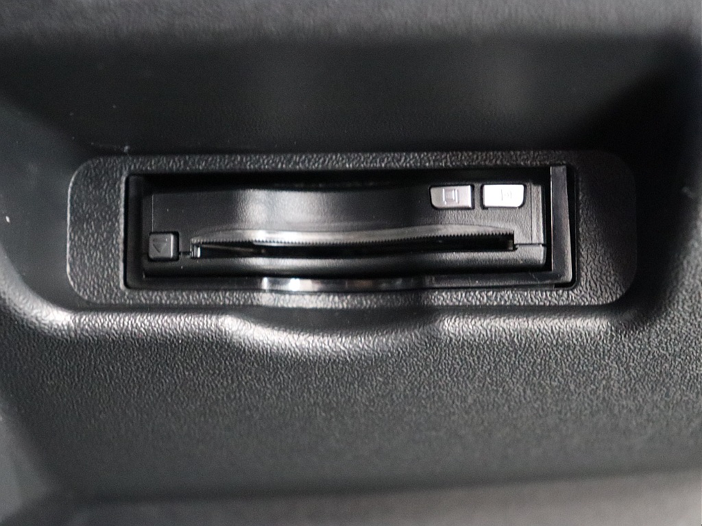 純正シルバー×角目フェイス×マットブラックペイント・13.3インチディスプレイオーディオ♪