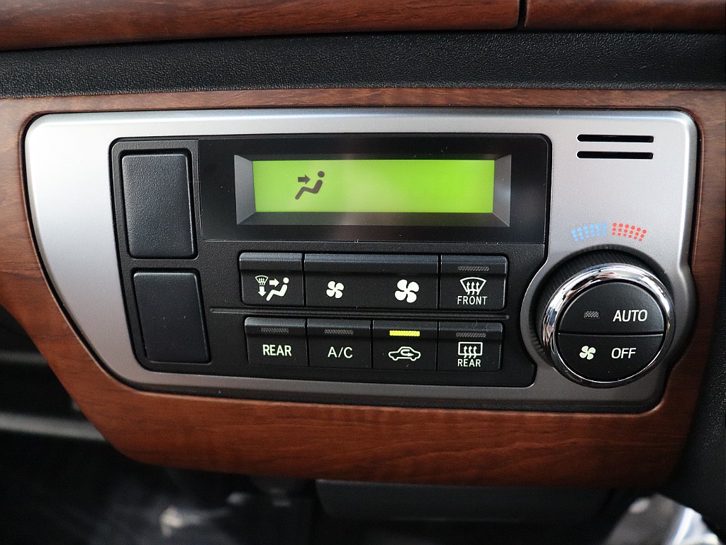 純正シルバー×角目フェイス×マットブラックペイント・13.3インチディスプレイオーディオ♪