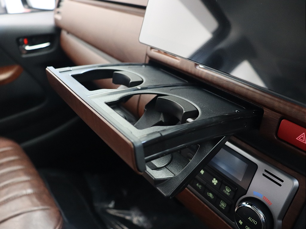 純正シルバー×角目フェイス×マットブラックペイント・13.3インチディスプレイオーディオ♪