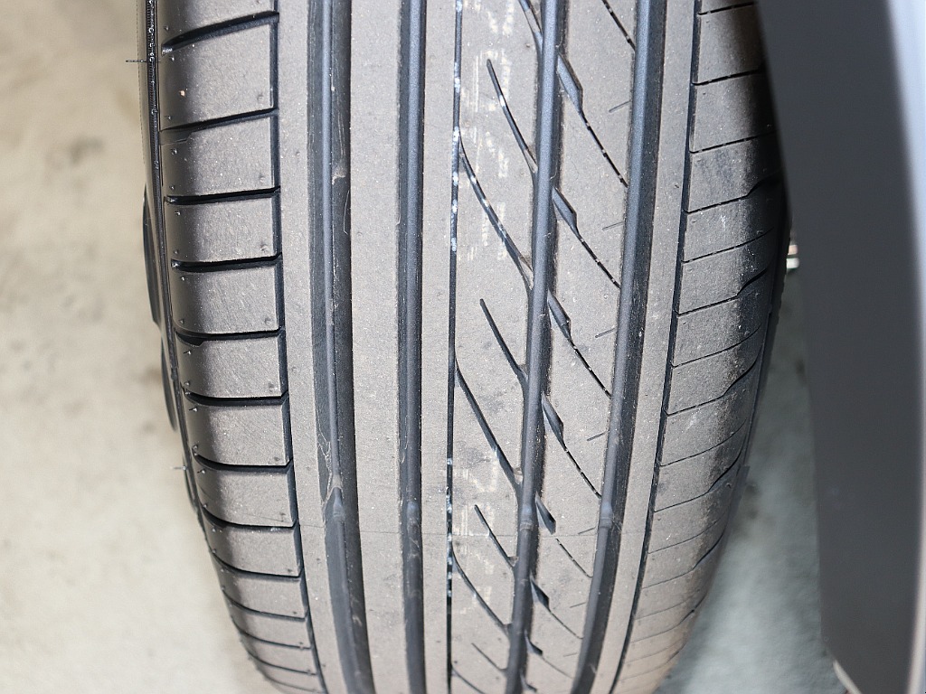 純正シルバー×角目フェイス×マットブラックペイント・13.3インチディスプレイオーディオ♪