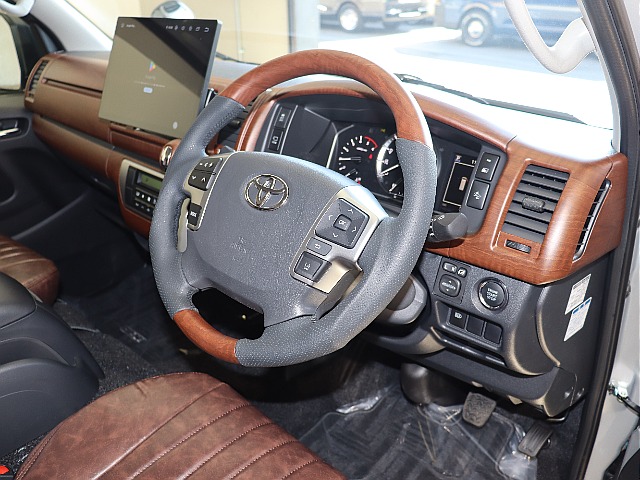 純正シルバー×角目フェイス×マットブラックペイント・13.3インチディスプレイオーディオ♪