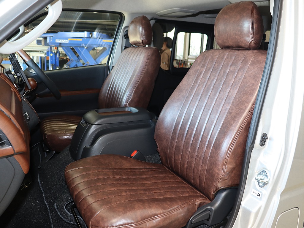 純正シルバー×角目フェイス×マットブラックペイント・13.3インチディスプレイオーディオ♪