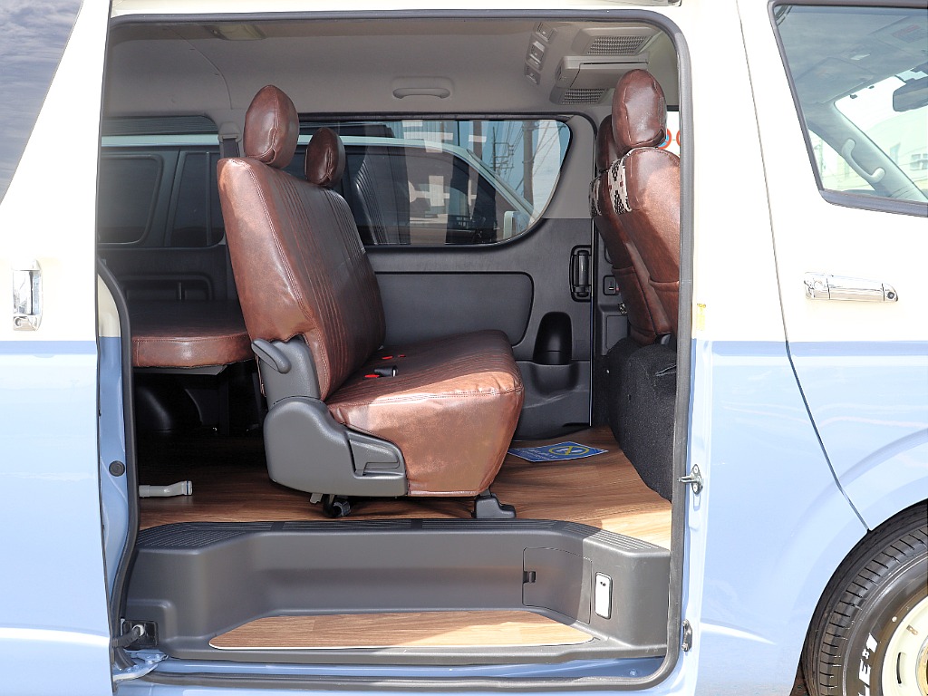 トヨタ ハイエースバン(17枚目)