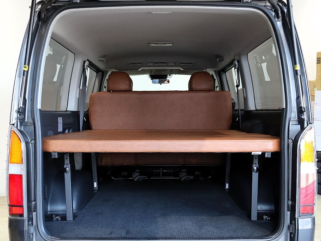 トヨタ ハイエースバン(16枚目)