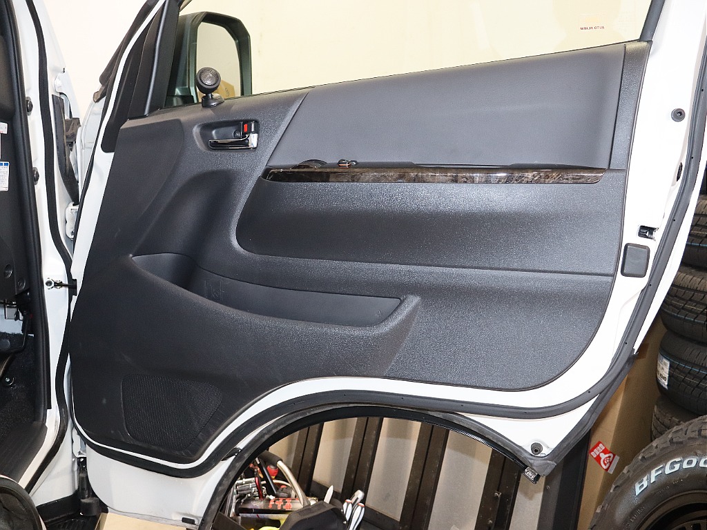 【Renoca CoastLines/6型DARKPRIMEⅡディーゼル4WD】希少なディーゼル4WD!!角目フェイス×純正ホワイト