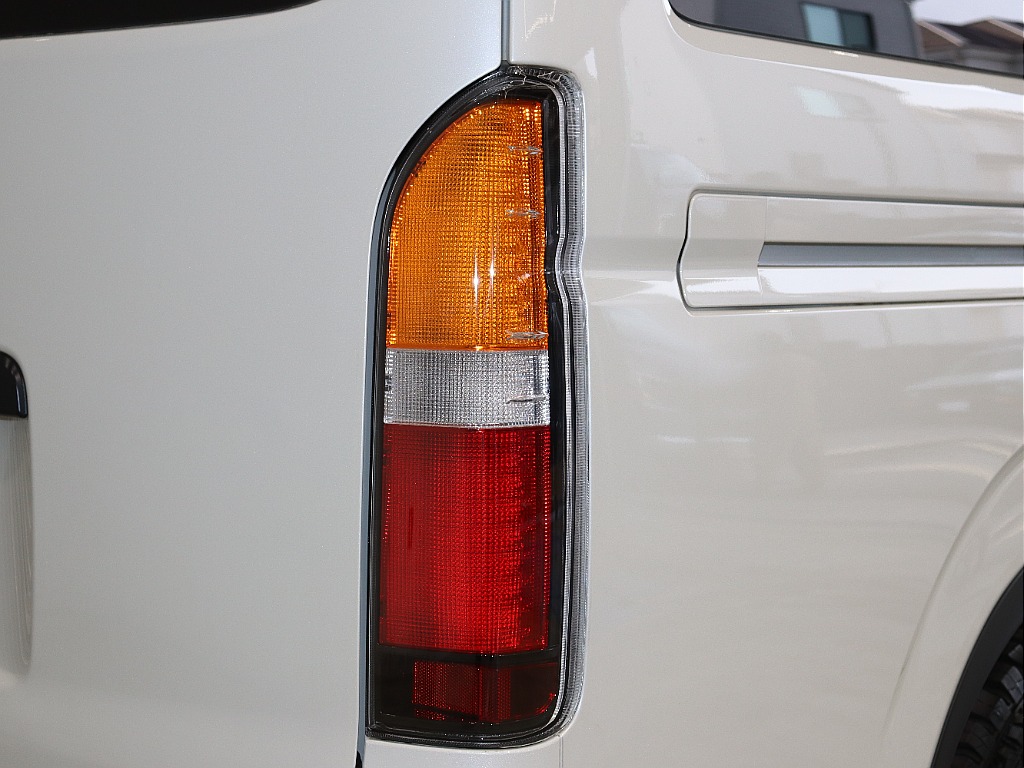 【Renoca CoastLines/6型DARKPRIMEⅡディーゼル4WD】希少なディーゼル4WD!!角目フェイス×純正ホワイト