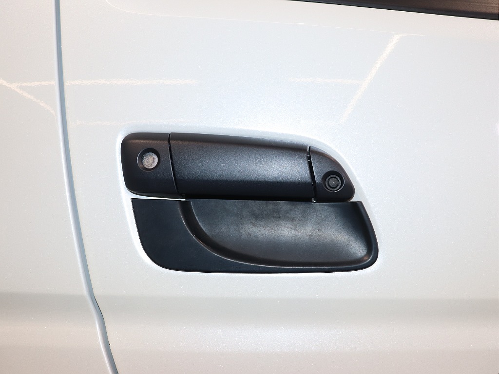 【Renoca CoastLines/6型DARKPRIMEⅡディーゼル4WD】希少なディーゼル4WD!!角目フェイス×純正ホワイト