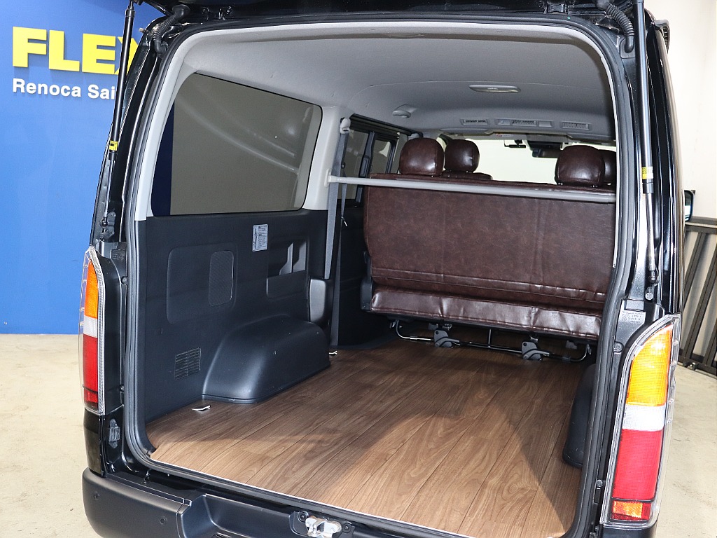 トヨタ ハイエースバン(13枚目)