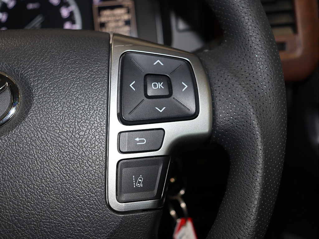 トヨタ ハイエースバン(19枚目)