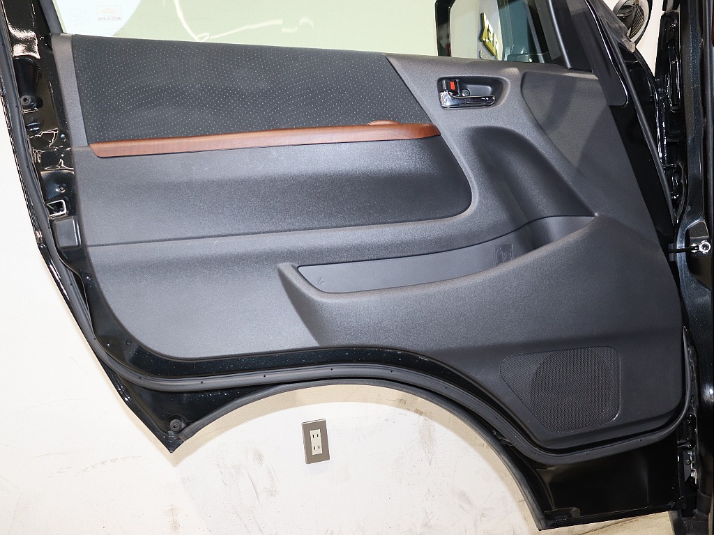 トヨタ ハイエースバン(33枚目)