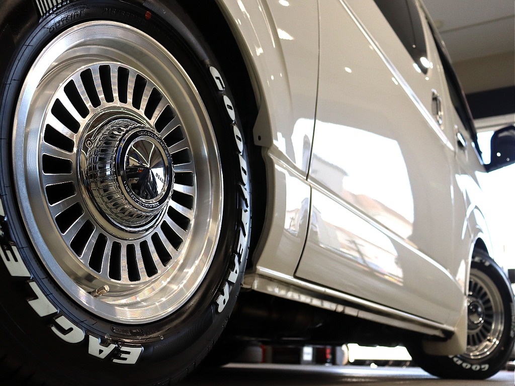 【Renoca CoastLines/R3年ワイドVディーゼル2WD】丸目フェイス＆純正パール♪