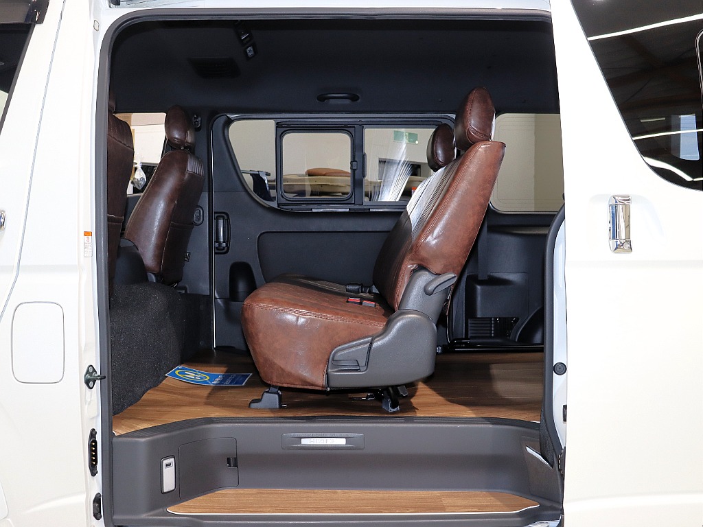 【Renoca CoastLines/R3年ワイドVディーゼル2WD】丸目フェイス＆純正パール♪