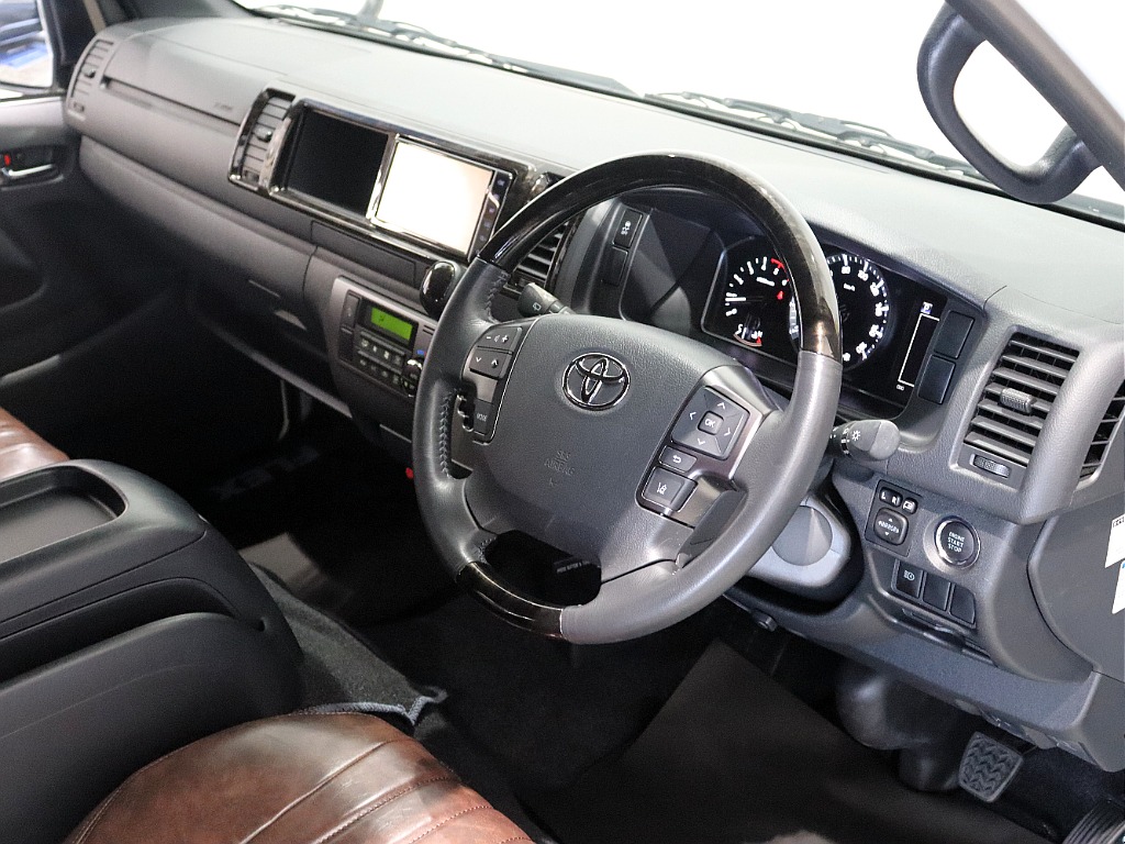 【Renoca CoastLines/R3年ワイドVディーゼル2WD】丸目フェイス＆純正パール♪