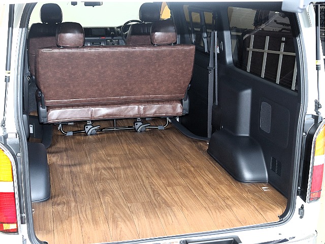 【Renoca CoastLines/R3年ワイドVディーゼル2WD】丸目フェイス＆純正パール♪