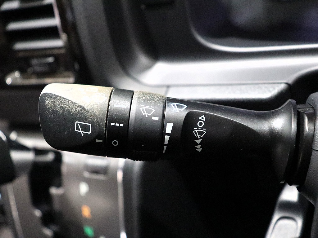 【Renoca CoastLines/R3年ワイドVディーゼル2WD】丸目フェイス＆純正パール♪