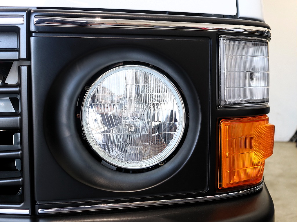 【Renoca CoastLines/R3年ワイドVディーゼル2WD】丸目フェイス＆純正パール♪