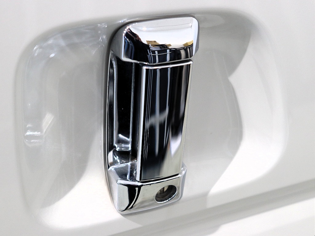 【Renoca CoastLines/R3年ワイドVディーゼル2WD】丸目フェイス＆純正パール♪