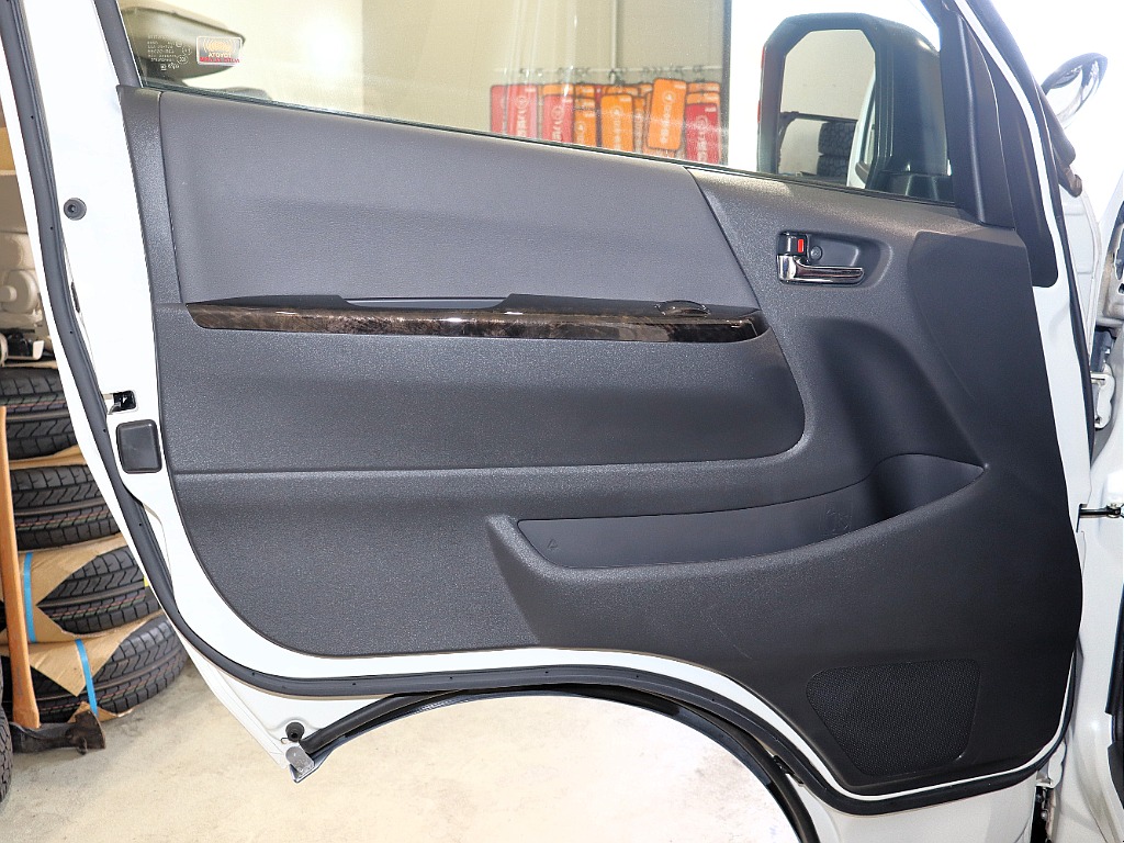 【Renoca CoastLines/R3年ワイドVディーゼル2WD】丸目フェイス＆純正パール♪